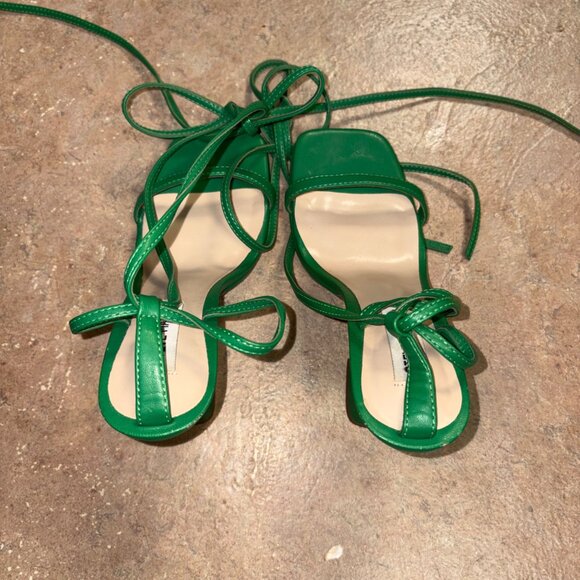 EXCELLENT Steve Madden Green Lafayette Flared Block Heel Wrap-Around Sandals 7.5 - Picture 9 of 13